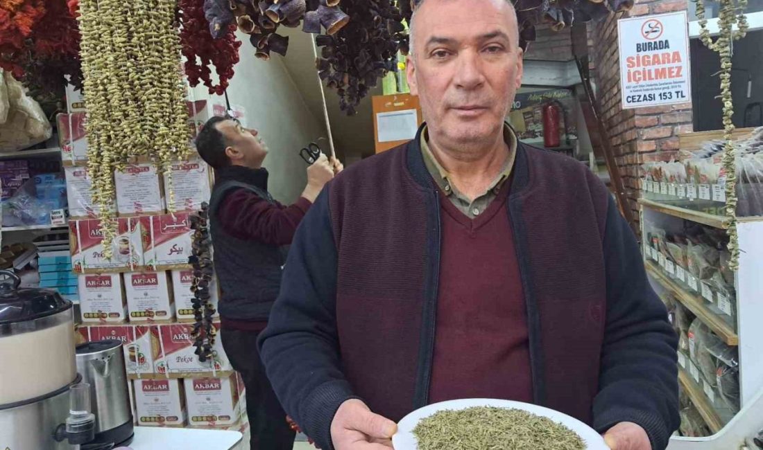 Kilis’te 25 yıldır aktarlık yapan Ahmet Dokuzoğlu şifa kaynağı olması