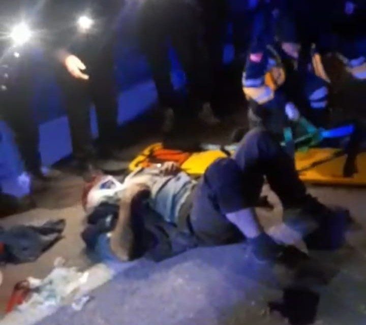 Malatya’da odun yüklü traktör ile çarpışan tır alev alev yandı.