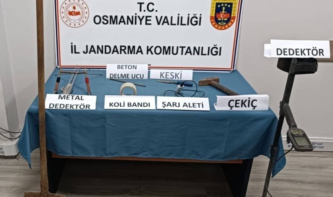 Osmaniye’de kaçak kazı yapan 4 kişi suçüstü yakalandı Osmaniye’nin Düziçi İlçesi Atalan beldesinde kaçak kazı yapan 4 şüpheli