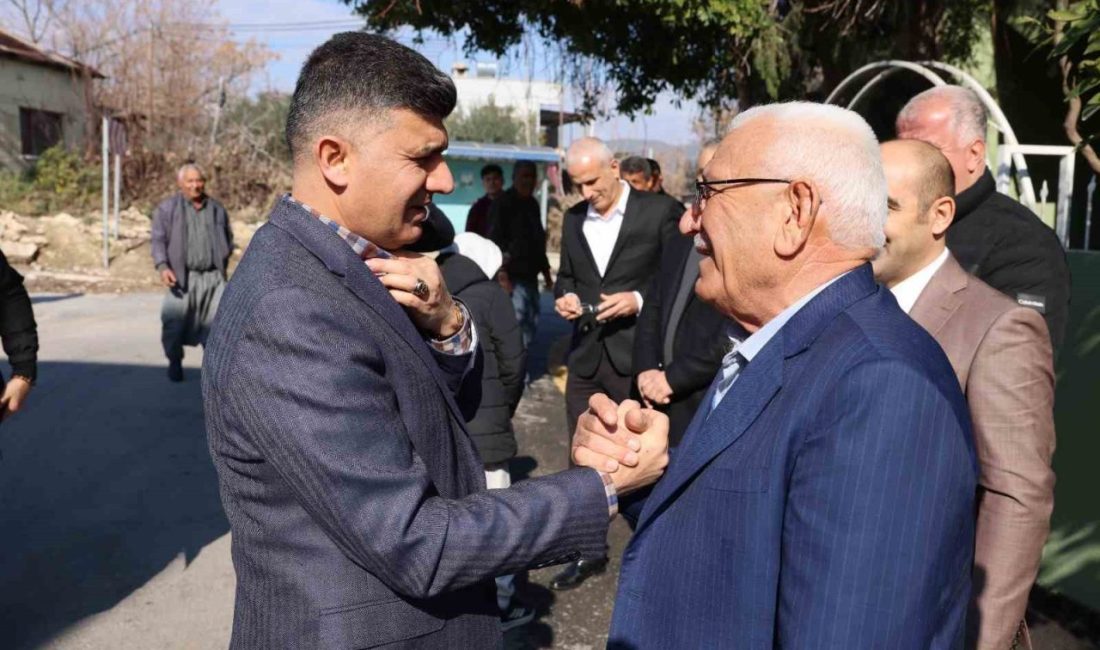 Şener: “Mahallelerimizin gelişmesi için hızla çalışıyoruz” Mersin’in merkez ilçe Akdeniz Belediye Başkan Vekili Zeyit Şener, Hebilli