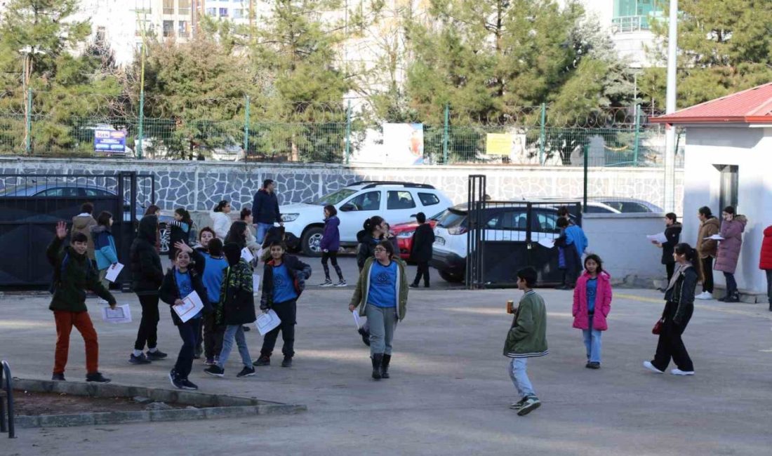 Diyarbakır’da 2 bin 287 okulda 467 bin 725 öğrenci karne