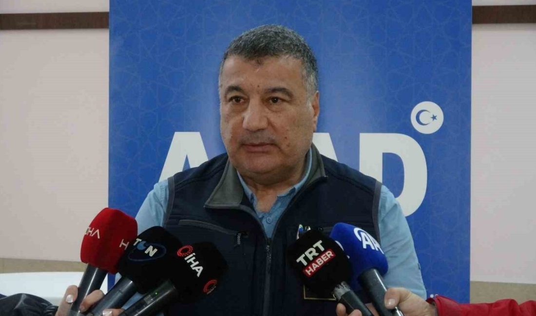 ’Çanakkale İlinin Deprem Tehlikesi ve Depreme Dirençli Okullar’ Çalıştayı’na katılan