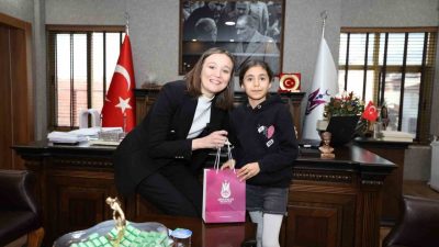 Şehzadeler Belediye Başkanı Gülşah Durbay, seçim sürecinde tanıştığı ve belediyeye