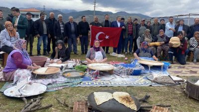 Alaşehir Belediye Başkanı Ahmet Öküzcüoğlu, Belenyaka Mahallesi’nde kilit parke taşı