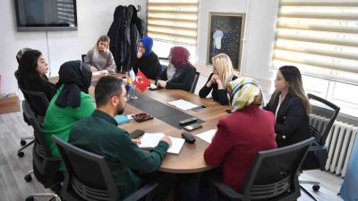 Kayseri Büyükşehir Belediyesi Aile Akademisi; ’Aileye önem, İnsana Değer’ mottosuyla