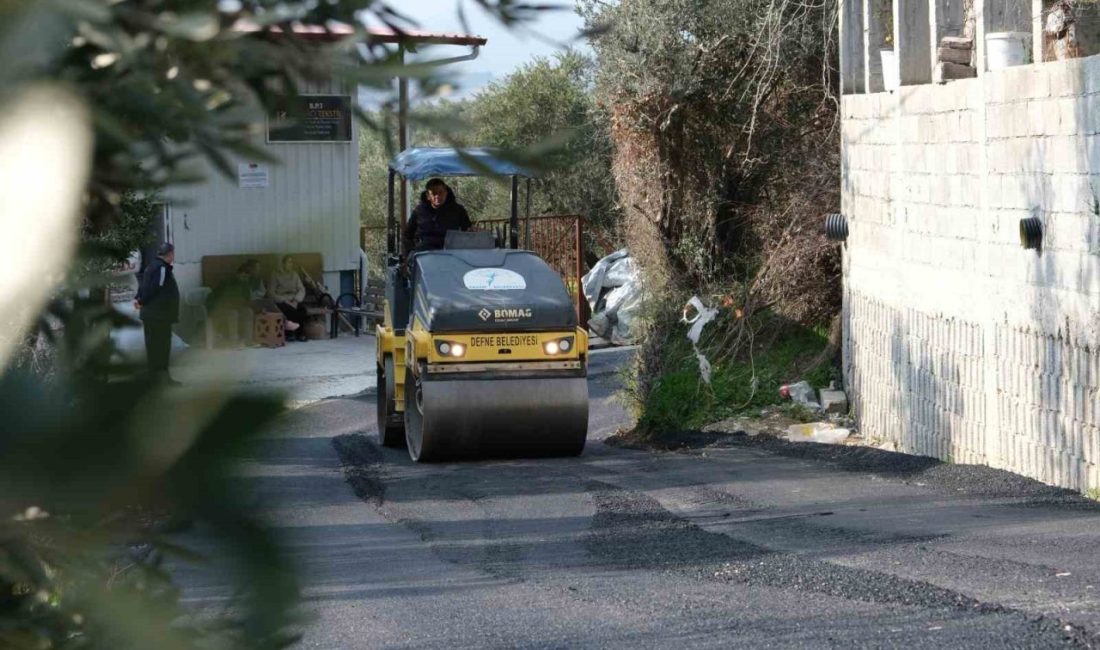 Defne Belediyesi, Çardaklı Mahallesi’nde asfalt yenileme işlemini tamamladı Hatay’ın Defne ilçesi Çardaklı Mahallesi’nde belediye ekipleri asfalt yenileme çalışmasını
