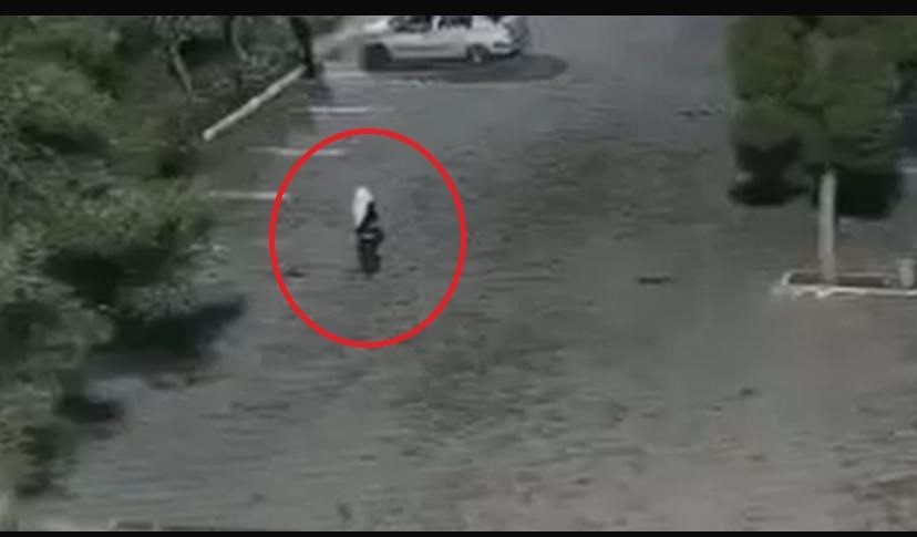 Diyarbakır’da Dicle Üniversitesi Hastanesi’nin erkek yatakhanesi ve kadın misafirhanesinde kadın