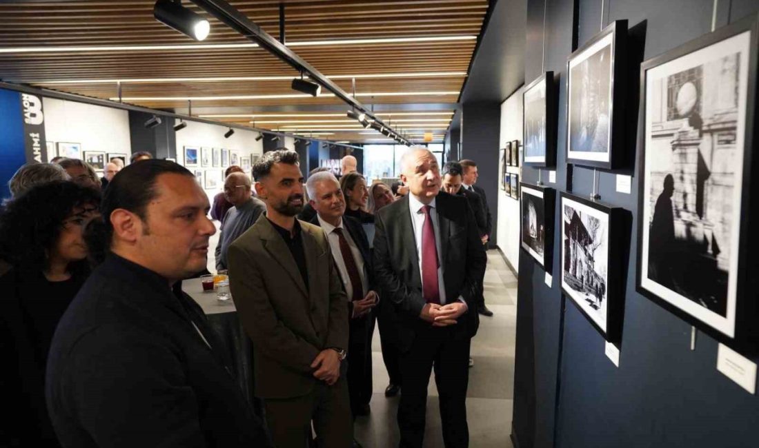 48 sanatçının İstanbul’un tarihi su kemerlerini, bentlerini, sarnıçlarını ve çeşmelerini