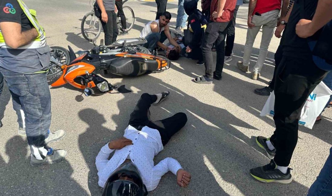 Adıyaman’da, otomobil ile motosikletin çarpışması sonucu meydana gelen kazada 2