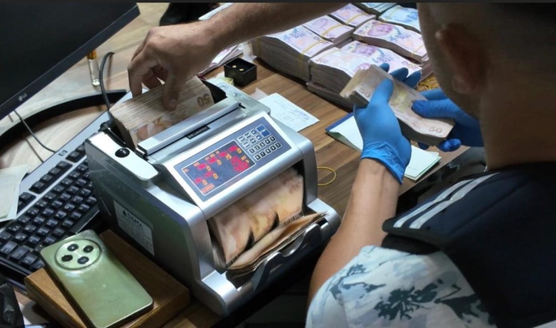 Kaçak sigara satarak 70 milyon TL gelir elde eden şahıslara jandarma operasyonu Osmaniye’de jandarmanın düzenlediği operasyonda 15 bin 630 paket kaçak sigara