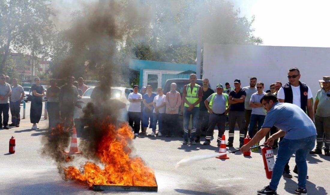 Kepez Belediyesi, personelinin yangın anında doğru ve bilinçli hareket edebilmesi