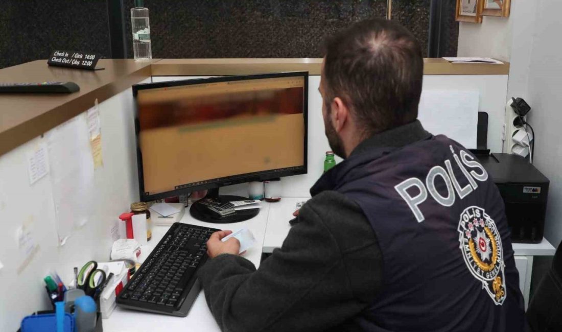 Antalya’da konaklama tesisleri ve araç kiralama firmaları denetlendi Antalya’da konaklama tesisleri ile araç kiralama firmalarına yönelik kontrollerde kurallara