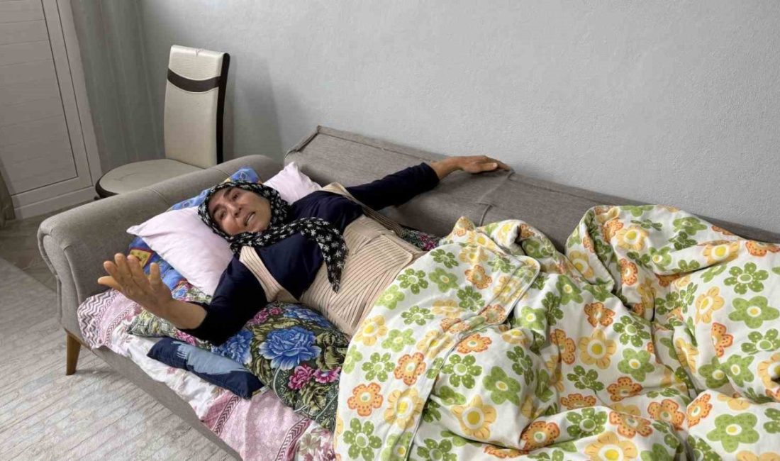 Adana’da yaşayan 57 yaşındaki Esma Etkü, sokak ortasında dayak yiyen