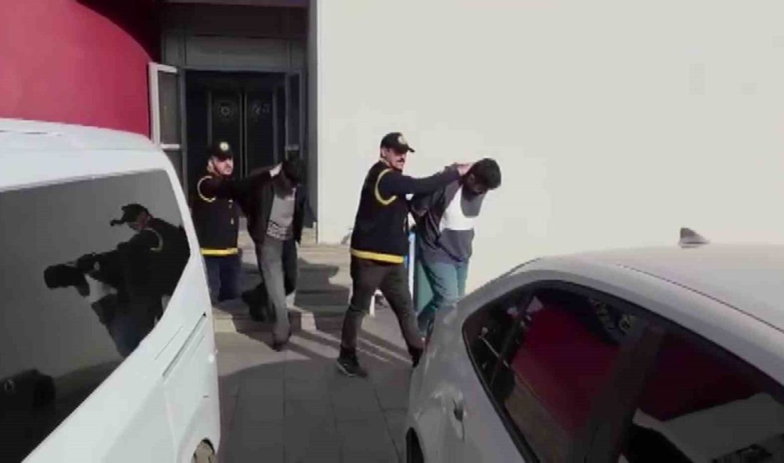 Farklı şehirlerde yaşayan ve Adana’da sahte kimlik kullanarak kargo dolandırıcılığı