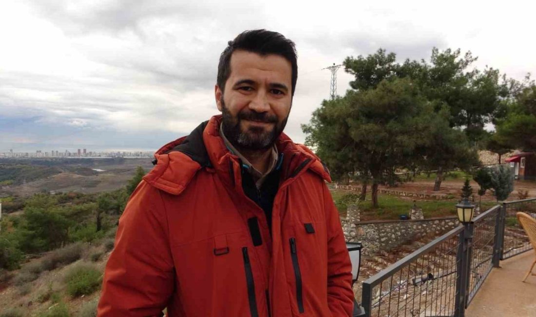 Mersin’de fidan dikimi yapan orman işçileri, yemek molası sırasında uçuş