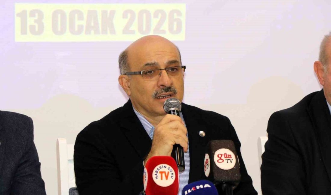 Eğitim-Bir-Sen Adana Şube Başkanı Mustafa Sarıgeçili, öğretmen atamalarının yalnızca sayı