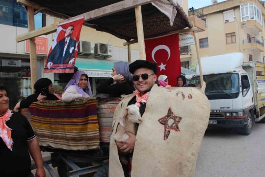 Antalya’nın Kumluca ilçesinde bu yıl 27’ncisi düzenlenen Geleneksel Kumluca Tarım