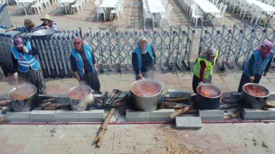Mersin Erdemli ‘de birlikte ve beraberliği göstermek için “Mevlid-i Nebi