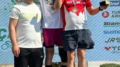 Zonguldak’ın Çaycuma ilçesinde düzenlenen 2026 Duatlonu’nda Antalya’dan katılan milli sporcu