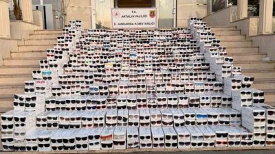 Antalya’nın Alanya ilçesinde jandarma ekiplerince bir iş yerine düzenlenen operasyonda