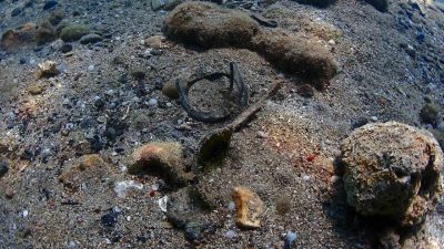 Antalya Büyükşehir Belediyesi, yaz aylarına sayılı günler kala deniz temizliğinde