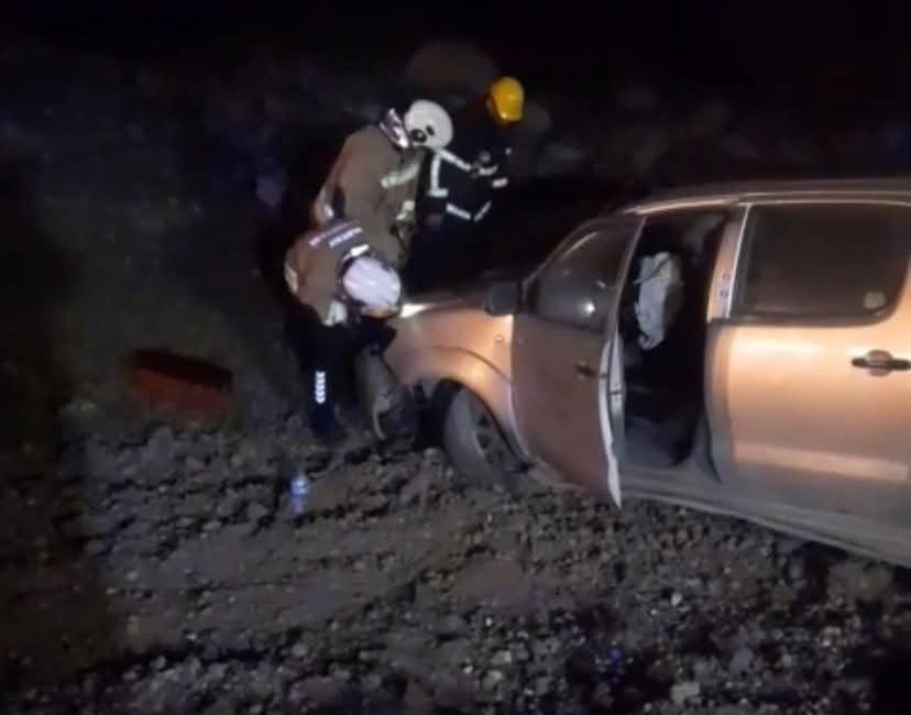 Hatay’ın Erzin ilçesinde şarampole devrilen pikabın sürücüsü yaralandı. Kaza; Erzin