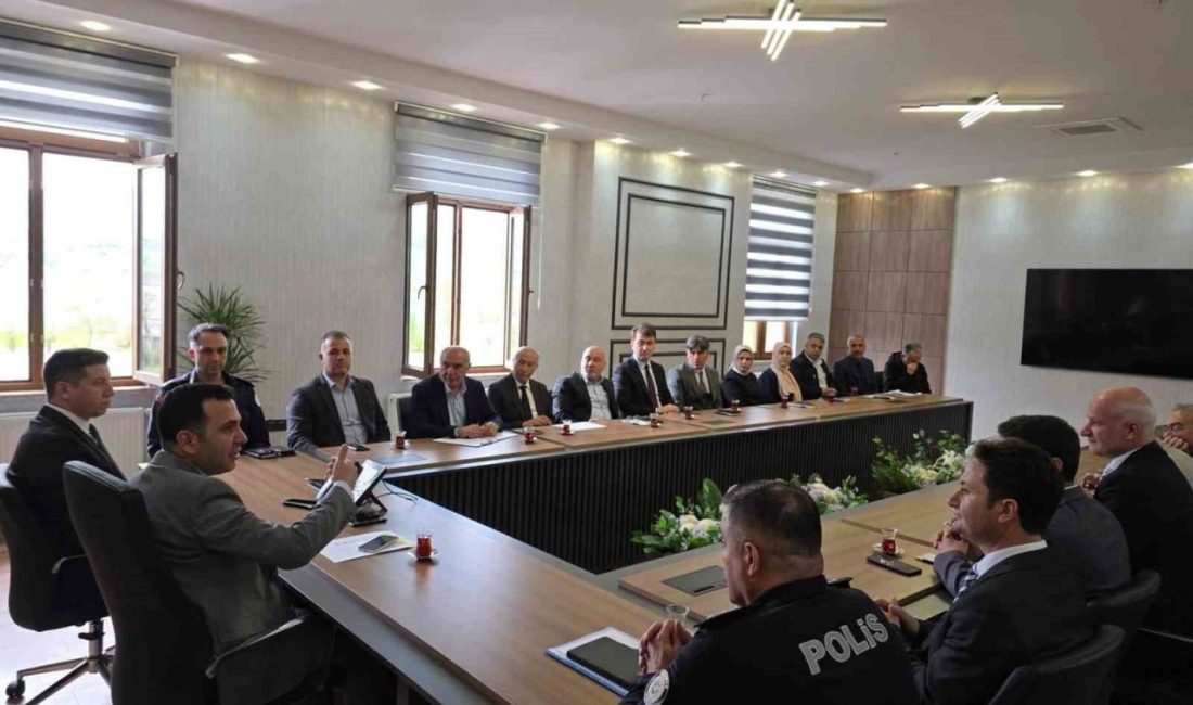 Adıyaman’ın Gölbaşı ilçesinde koordinasyon toplantısı yapıldı. Gölbaşı kaymakamlığında düzenlenen ve