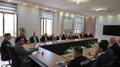 Adıyaman’ın Gölbaşı ilçesinde koordinasyon toplantısı yapıldı. Gölbaşı kaymakamlığında düzenlenen ve