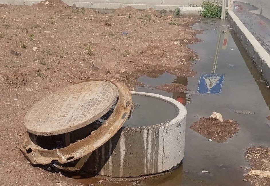 Adıyaman’ın Gölbaşı ilçesinde taşan lağım suları tepkilere neden oldu. Gölbaşı