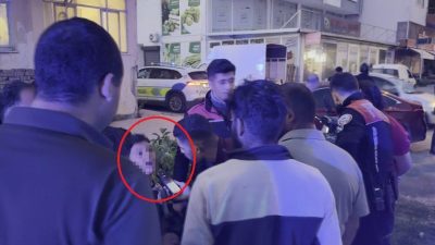 Antalya’nın Serik ilçesinde meydana gelen trafik kazası sonrası polis ekipleri,