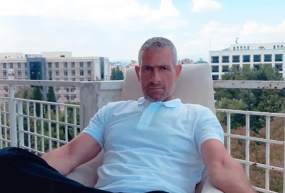 Antalya’nın Kepez ilçesinde parkta yürüyüş yapan şahsın uğradığı bıçaklı saldırıda