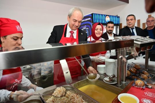 Kepez Belediyesi’nin Öğrenci Kent Lokantası’nın ardından hayata geçirdiği Kepez Kent