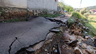 Adana’nın Kozan ilçesinde dün akşam etkili olan sağanak yağış ve