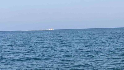 Mersin’in Silifke ilçesi açıklarında deniz yüzeyinde 2 erkek cesedi bulundu.