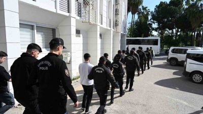 Mersin polisinin yaptığı çalışmada 100 milyon liralık para trafiği oluşturan