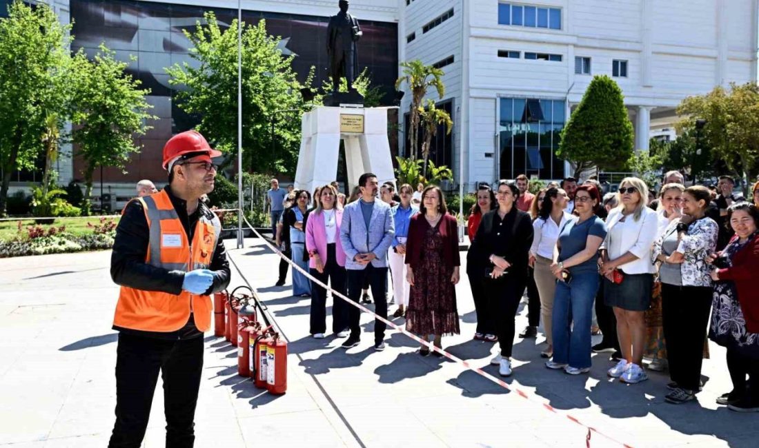 Antalya’nın Muratpaşa Belediyesi Afet İşleri Müdürlüğü, belediyenin ana hizmet binasında