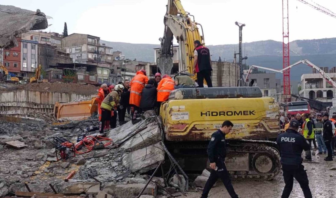 Kahramanmaraş’ta yıkım sırasında enkaz altında kalan operatör yaralandı. Olay, Onikişubat