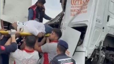 OSMANİYE (İHA) – Osmaniye’de bir tır sürücüsü, direksiyon hakimiyetini kaybederek