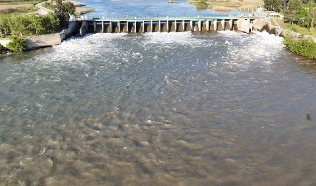 Osmaniye’de son günlerde etkili olan yağışların ardından Ceyhan Nehri’nin debisi