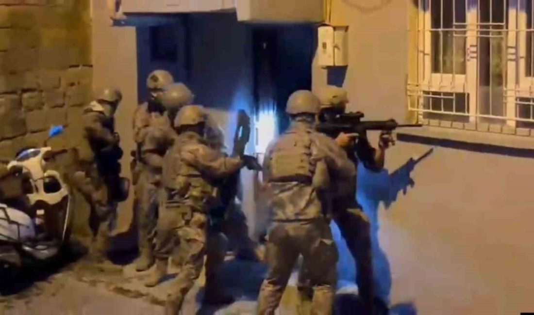Şanlıurfa’da uyuşturucu satıcılarına yönelik düzenlenen eş zamanlı operasyonda 13 şüpheli