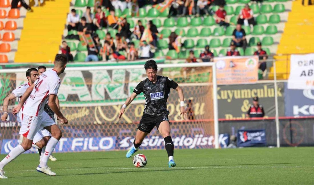 Trendyol Süper Lig’in 31. haftasında Corendon Alanyaspor, sahasında Samsunspor ile