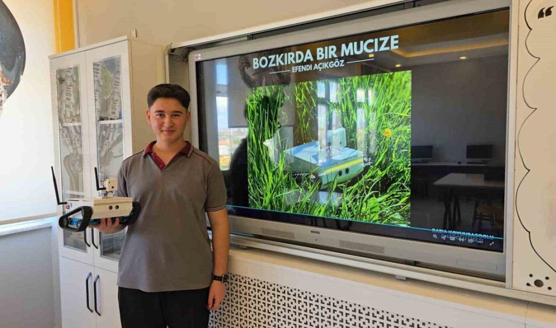 Annesi tasarımlarına ’zımbırtı’ demişti, şimdi uluslararası sunuma hazırlanıyor Yozgat’ın Yerköy ilçesinde yaşayan Efendi Açıkgöz isimli 11. sınıf öğrencisi