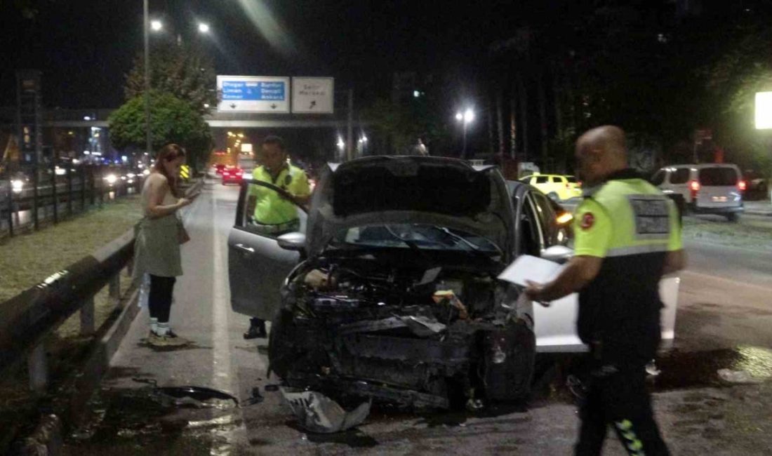 Aracın hurdaya döndüğü kazayı burnu bile kanamadan atlattı Antalya’da meydana gelen trafik kazasında araç sürücüsü kadın hurdaya dönen