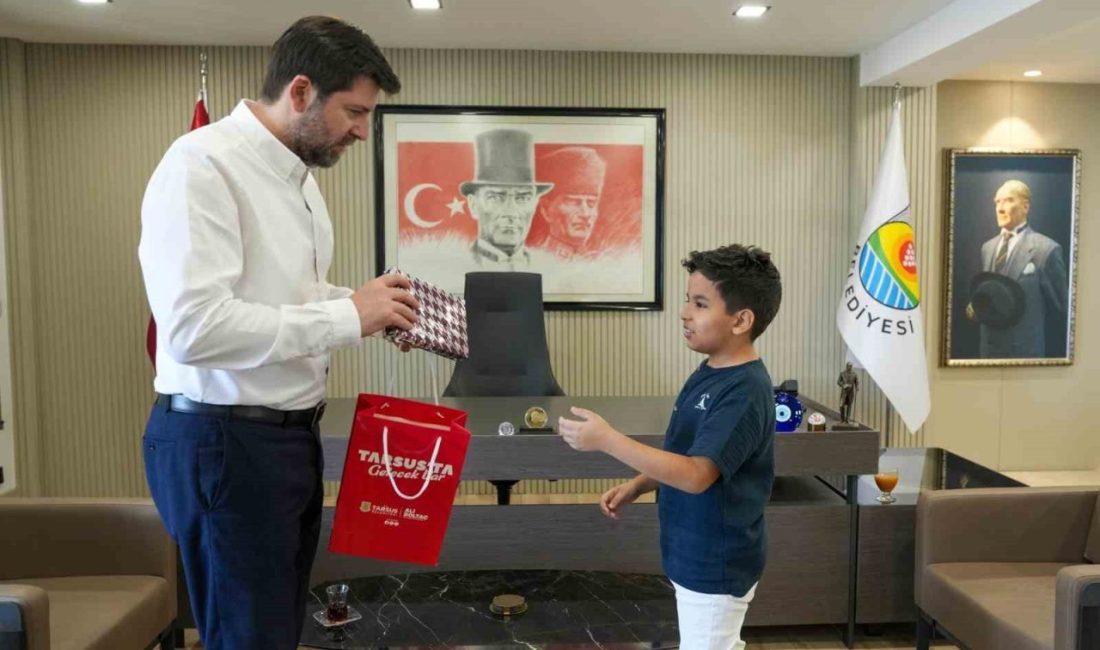 Uluslararası Fibonacci Matematik Olimpiyatlarında dünya birincisi olan Mustafa Deniz Biçer,