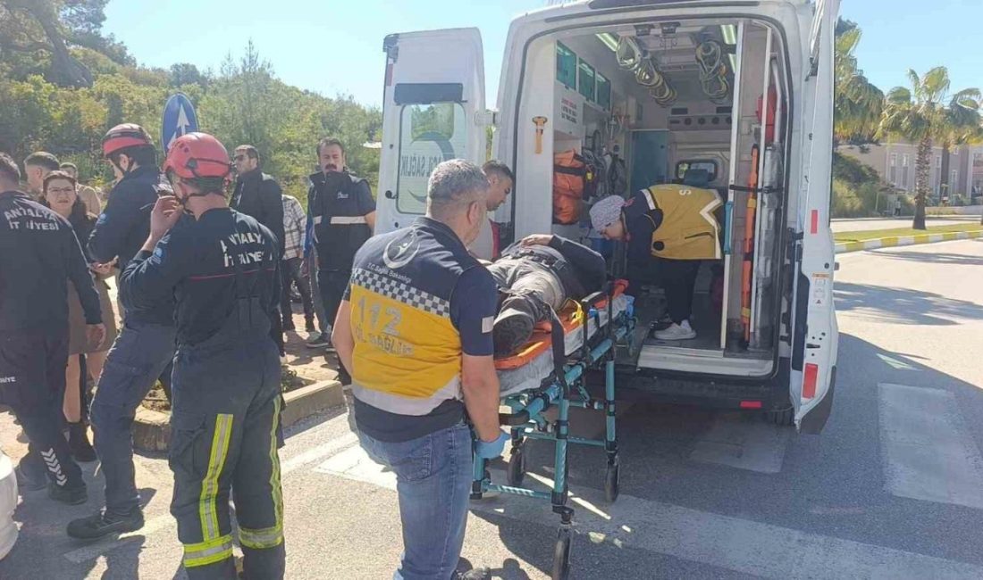 Dur levhasına ihlali kazayla sonuçlandı: 1 yaralı Antalya’nın Manavgat ilçesinde meydana gelen kazada araç içerisinde sıkışan sürücü,