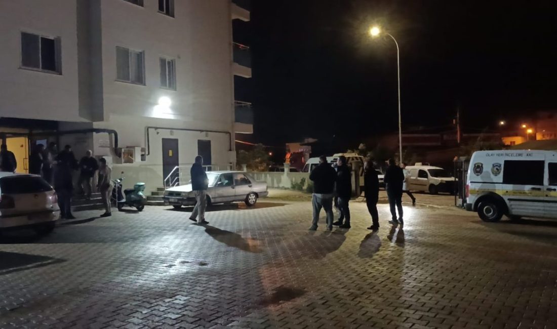 Evinin kapısında uğradığı silahlı saldırıda hayatını kaybetti Adana’nın Kozan ilçesinde bir şahıs, evinin kapısında uğradığı silahlı saldırı