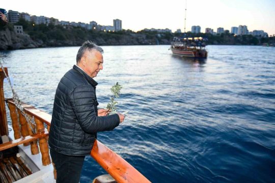 Antalya Muratpaşa Belediyesi, baharın gelişini simgeleyen Hıdırellez geleneğini bu yıl