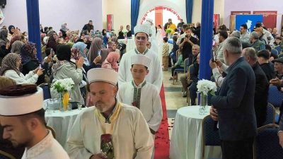 Mersin’in Anamur ilçesinde hafızlık eğitimini tamamlayan 15 öğrenci için düzenlenen