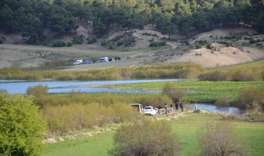 Öldürülüp yakılan Kübra Yapıcı’nın cesedinin bir bölümü Korkuteli Barajı’nda aranıyor Burdur’da silahla vurularak öldürüldükten sonra önce toprağa gömülen ardından yakılan
