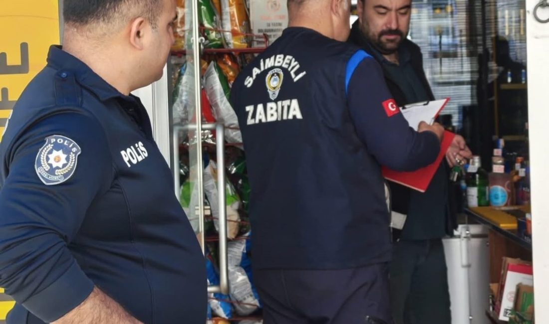 Saimbeyli’de zabıta ve polis ekipleri, ilçe genelindeki esnaflara yönelik koordineli